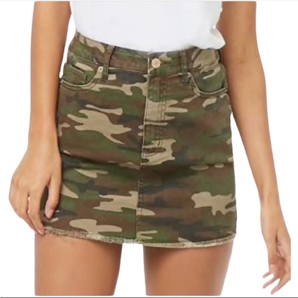 Forever 21 Camo Mini Skirt